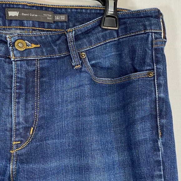 Levi's Demi Curve Mid Rise Boot Cut Dark Wash Jean - Picture 3 of 15